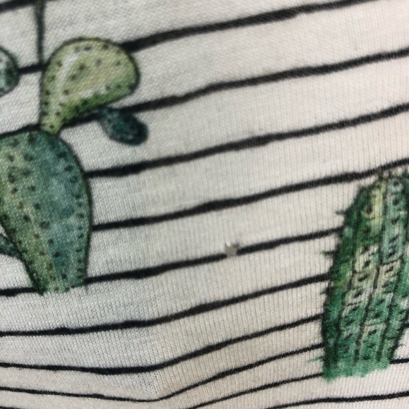 💟💟 NWT Anthro Top Flutter Sleeves Cactus Lace Desert​ - Picture 3 of 11